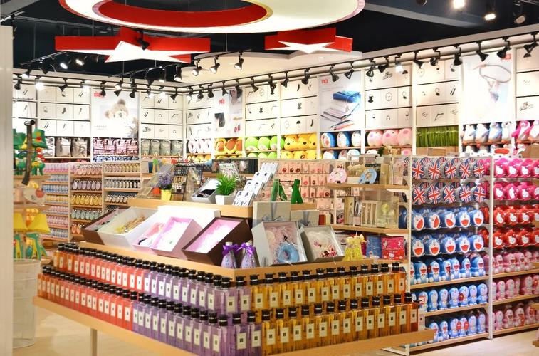 10元精品店 小商品里的大生意，百货精品如何赢得人心