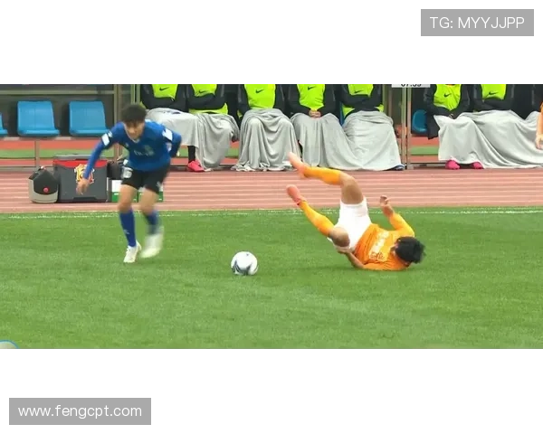 胡荷韬低射险些破门大迫敬介扑救失误几乎自摆乌龙